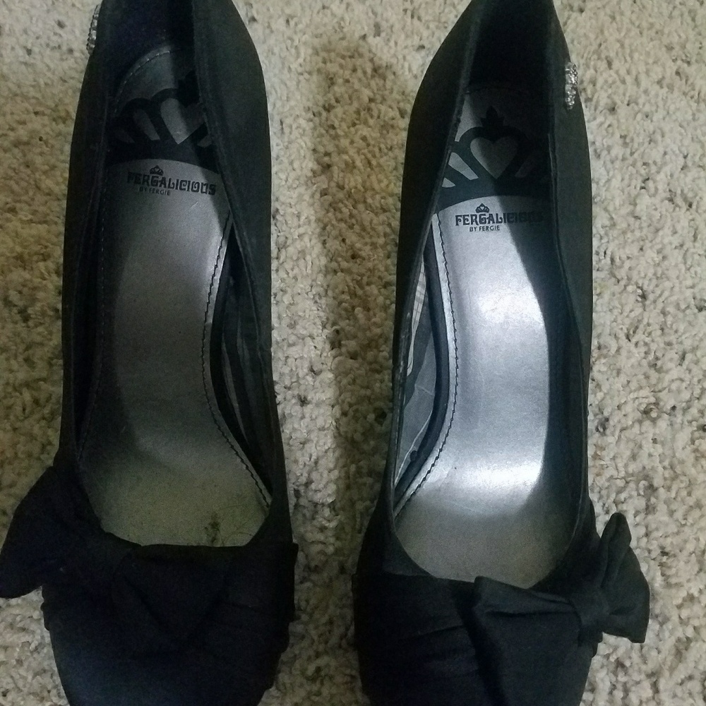 Shoes - Picture 2 of 5